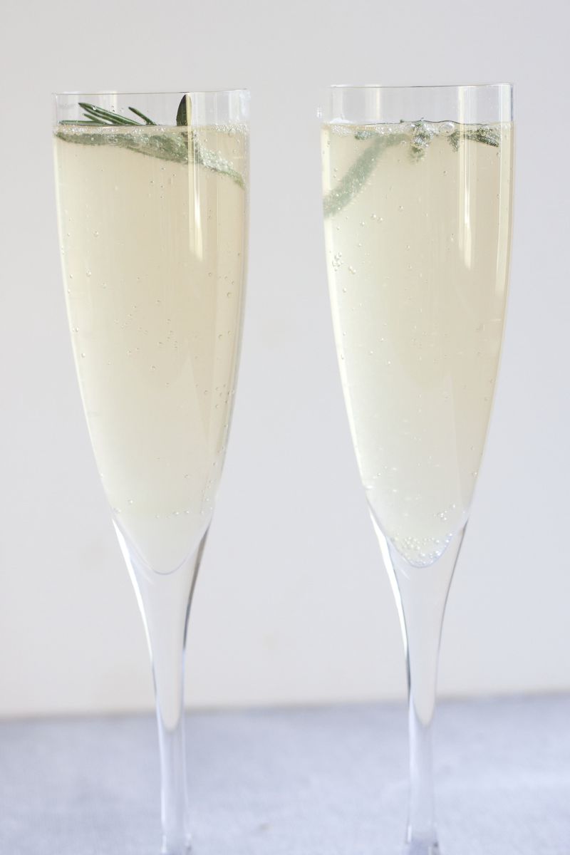 Muddled Lemon and Thyme Sparkler