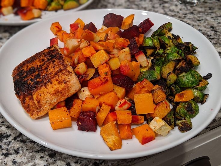 Alaskan Wild Salmon & Root Vegetable Medley
