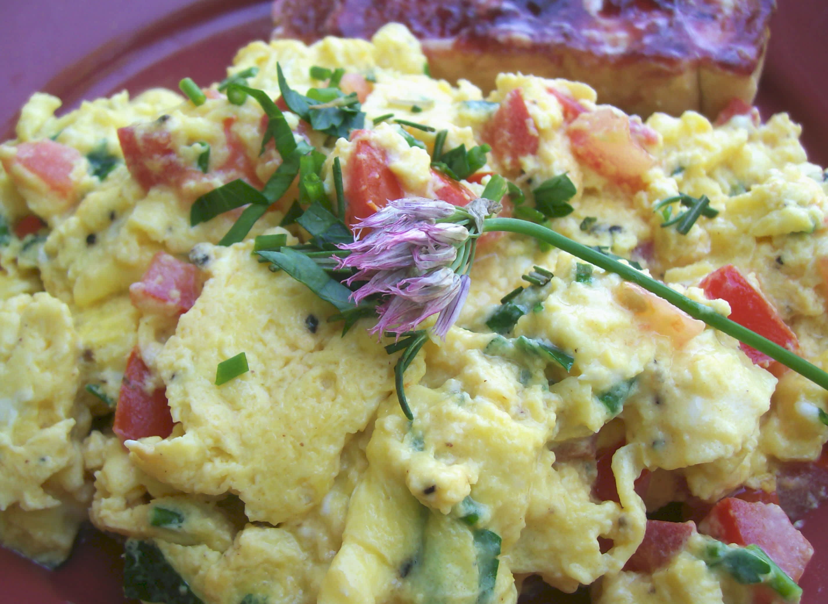 Herb-Scrambled Eggs with Heirloom Tomatoes