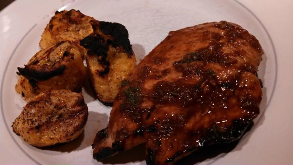 Slow-Cooked Dominican Chicken with Plantains and Mojo Sauce