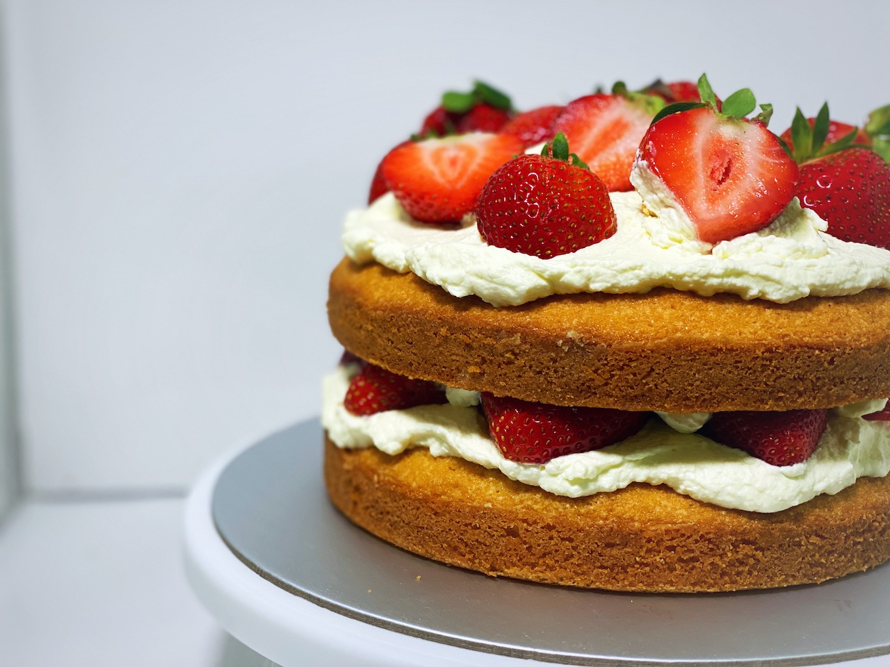 English Victoria Sponge with Strawberry Cream
