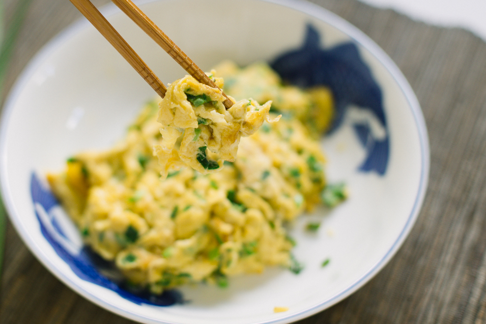 Savory Herb-Infused Scrambled Eggs with Chives