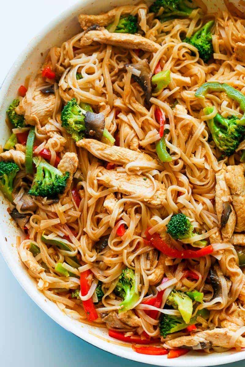 Stir-Fried Pad Thai Style Rice Noodles with Chicken and Vegetables