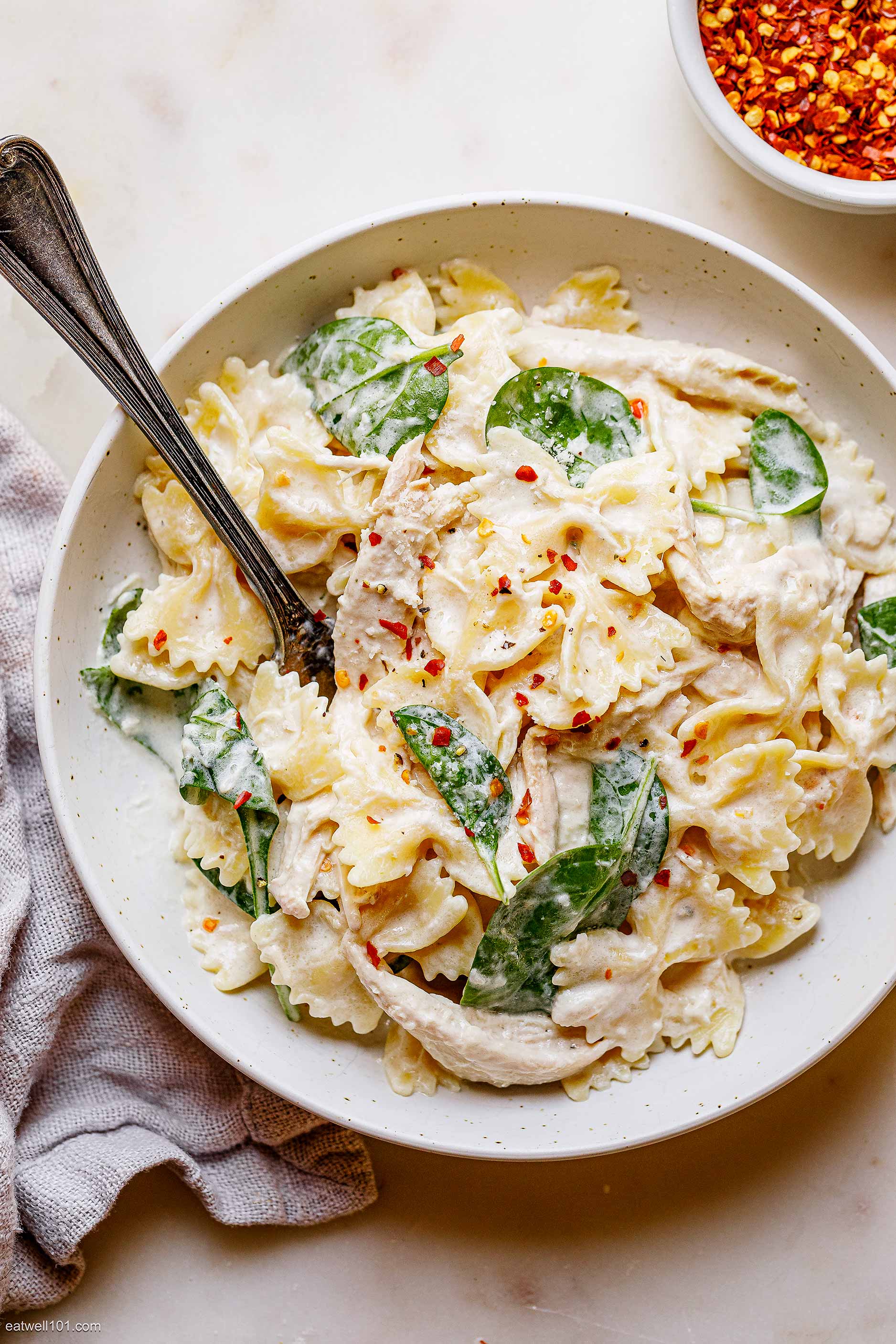Sour Cream Chicken and Spinach Pasta
