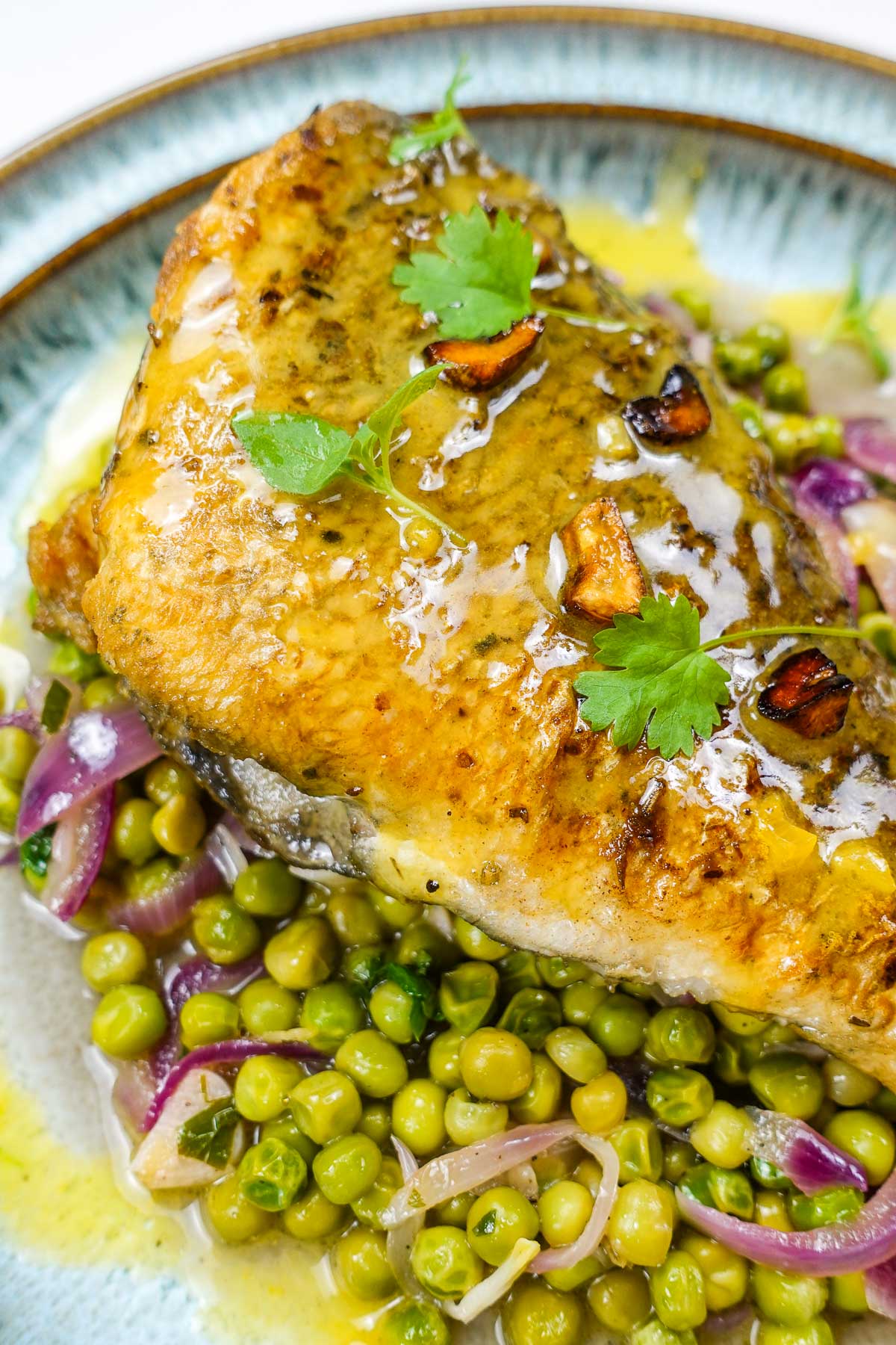 Pan-Seared Sea Bream with Lemon-Oregano Sauce