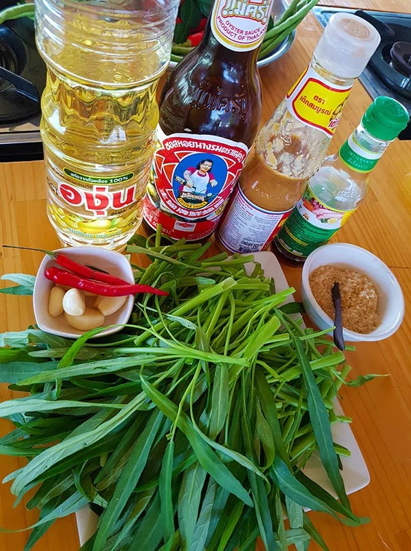 Sauteed Morning Glory with Garlic and Chili