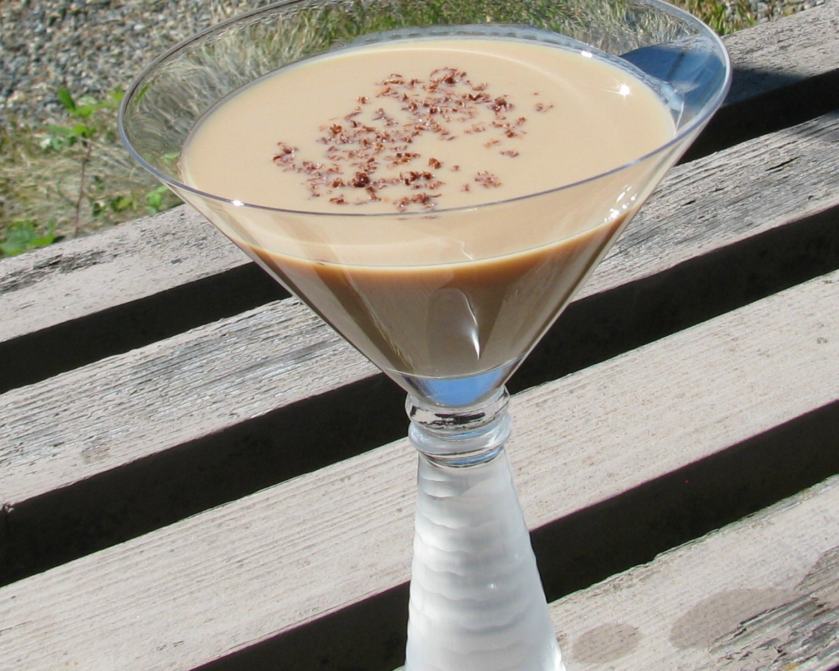 Dark Chocolate Liqueur Martini