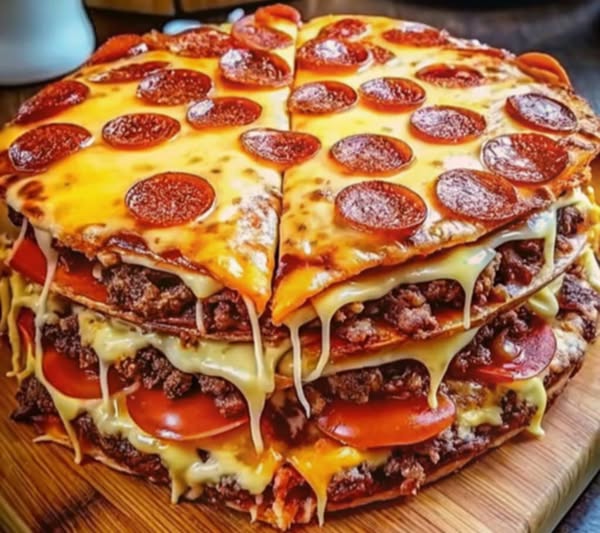 Halal Beef and Capsicum Hand-Tossed Pizza