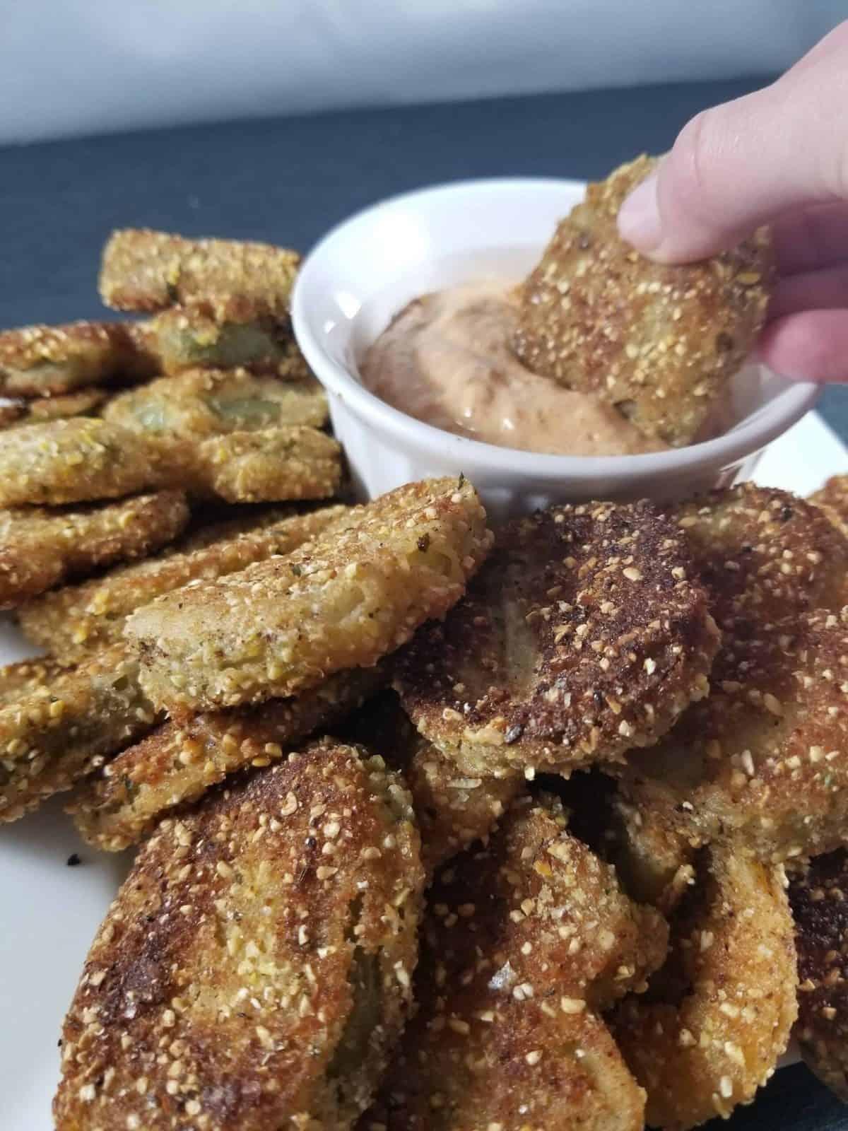 Cornmeal-Dusted Fried Green Tomatoes with Spicy Remoulade