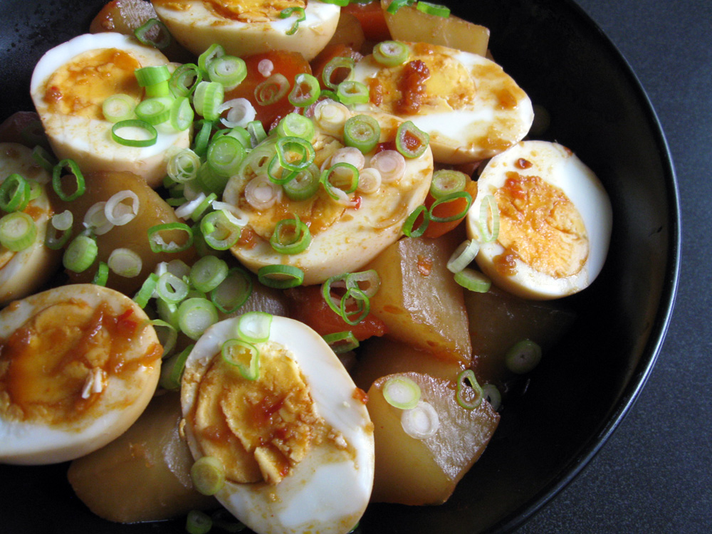 Simmered Daikon and Carrot with Dashi Soy Broth