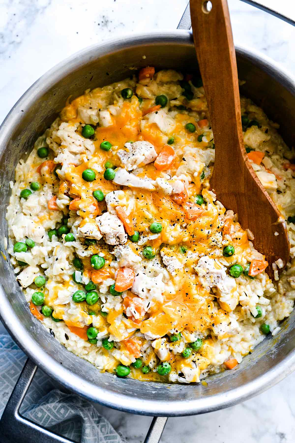 One-Pot Chicken and Rice Casserole with Vegetables