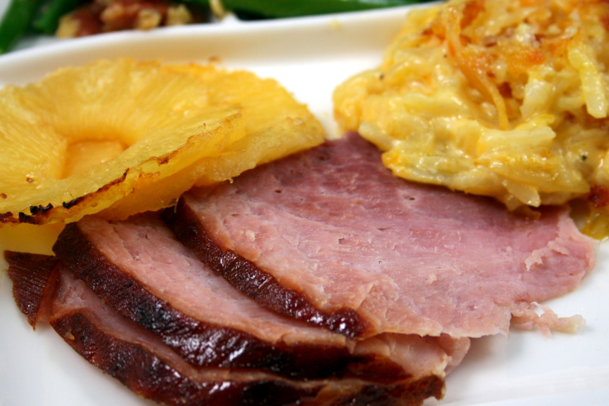 Smoked Ham with Brown Sugar and Pineapple Glaze