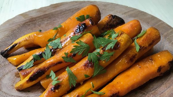 Saffron and Orange Glazed Roasted Carrots
