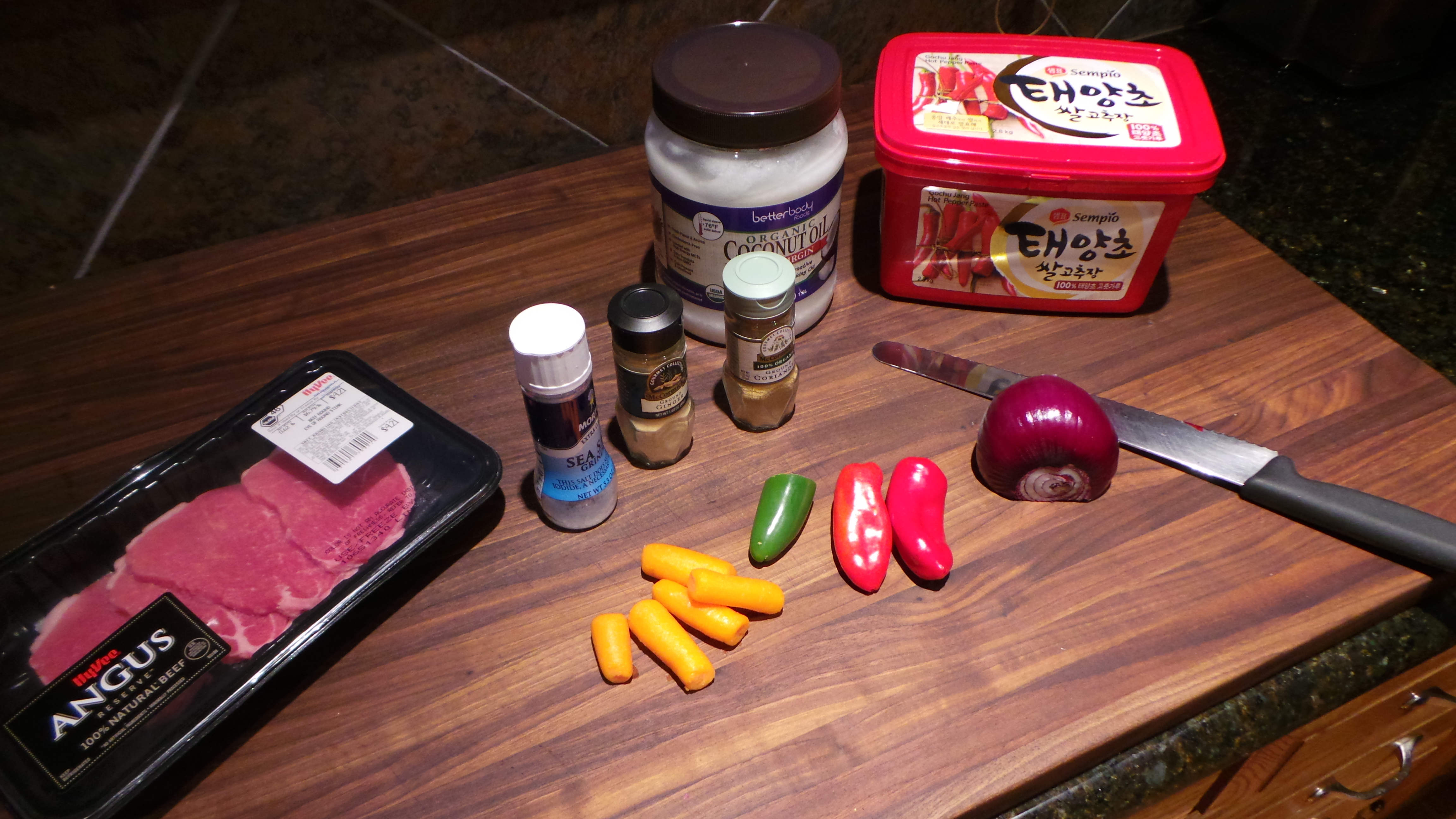 Spicy Korean-Inspired Beef Stir-Fry with Garlic and Sesame