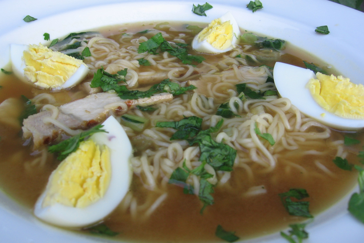 Saimin-Style Hawaiian Noodle Soup with Chicken Broth