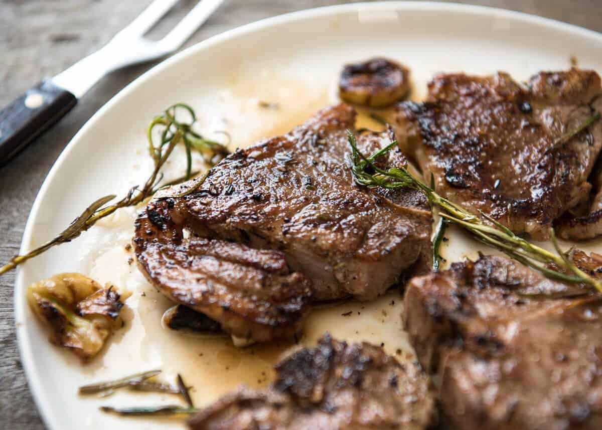 Pan-Seared Lamb Chops with Rosemary Garlic Sauce