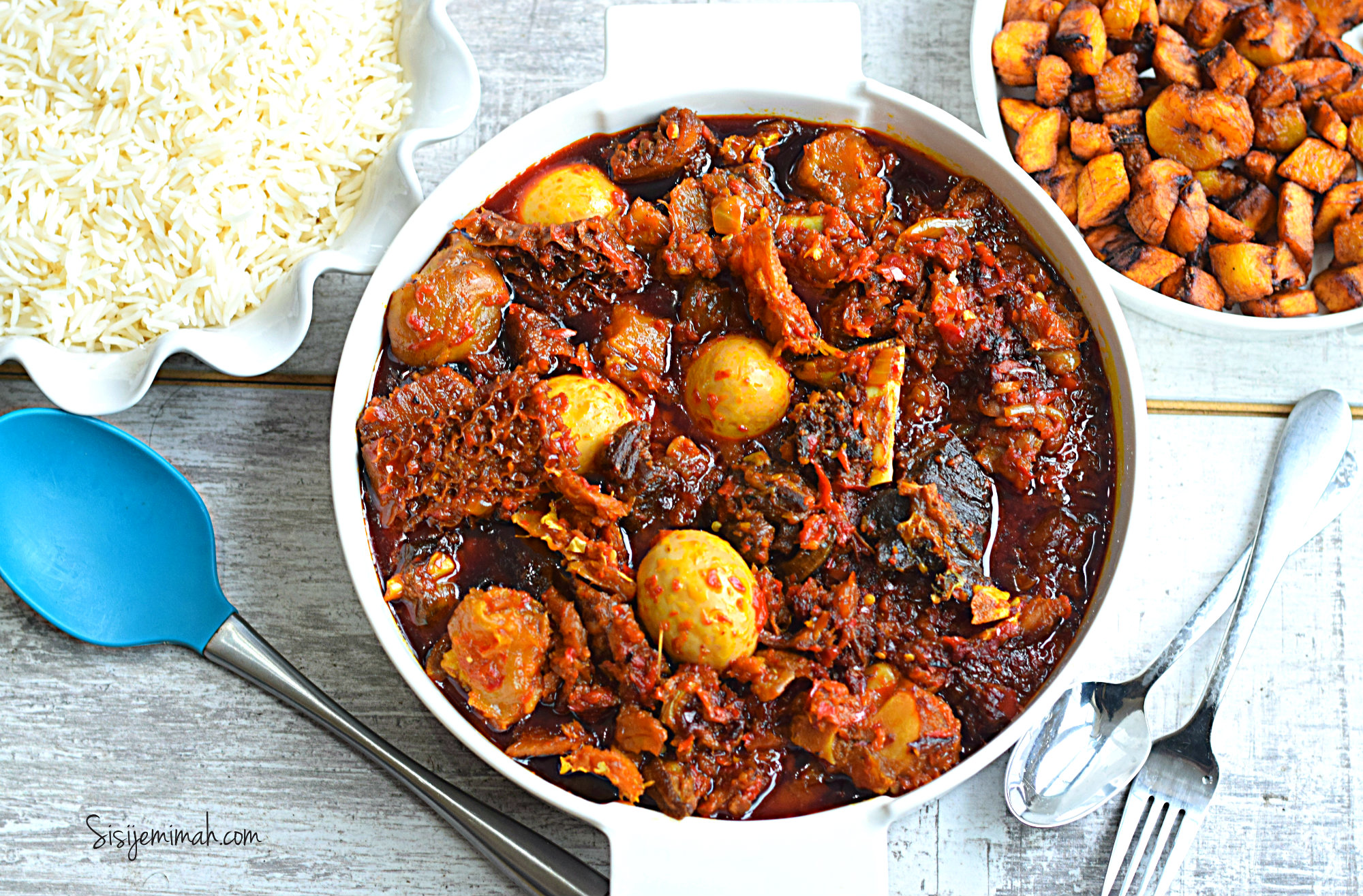 One-Pot Spicy Cameroonian Bean Stew with Palm Oil