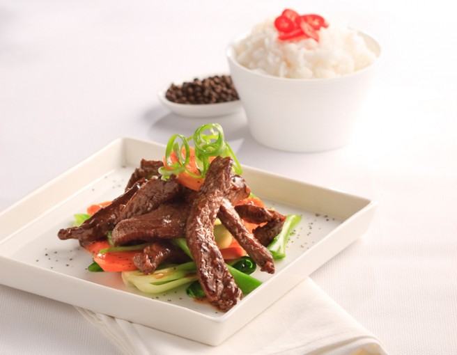 Quick Stir-Fried Beef with Garlic and Black Pepper Sauce
