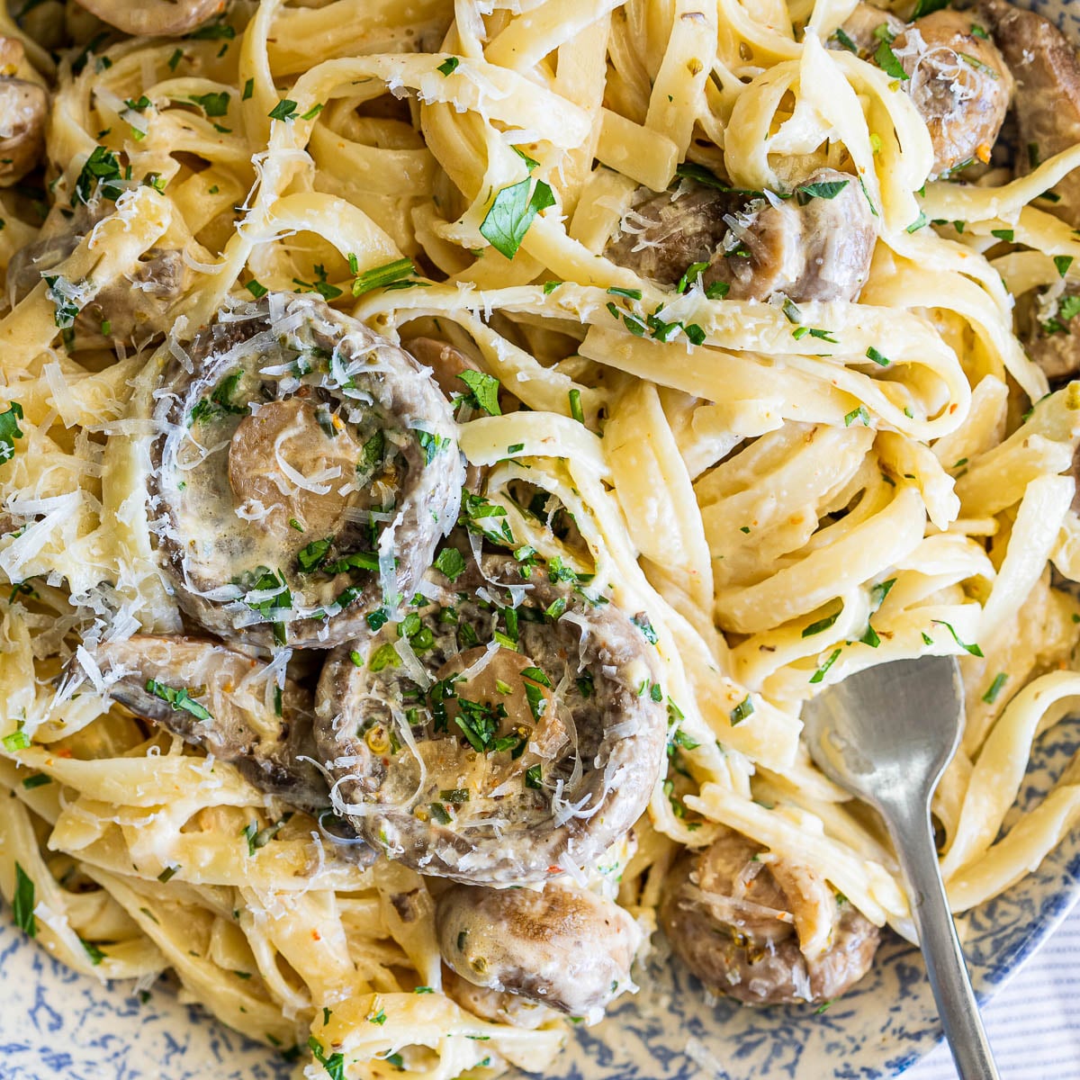 Best-Best Creamy Garlic Pasta