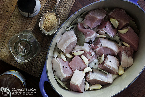 Adobo-Style Braised Pork with Vinegar and Garlic
