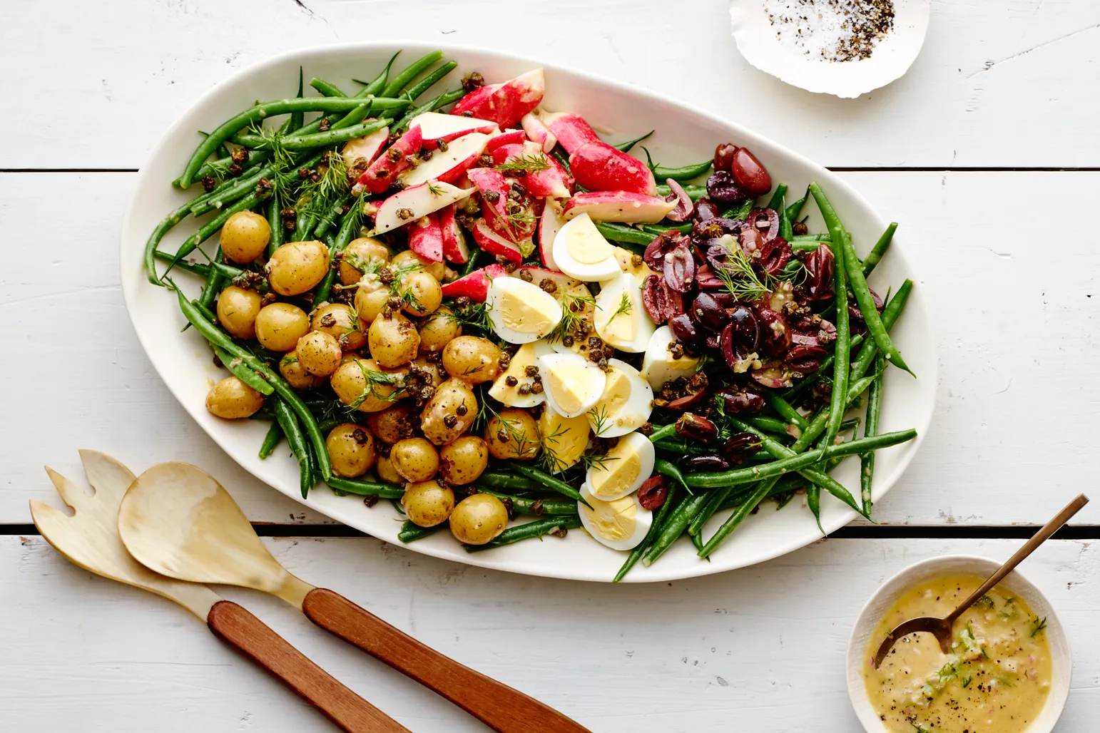 Green Bean and Tuna Niçoise Salad with Shallot Vinaigrette