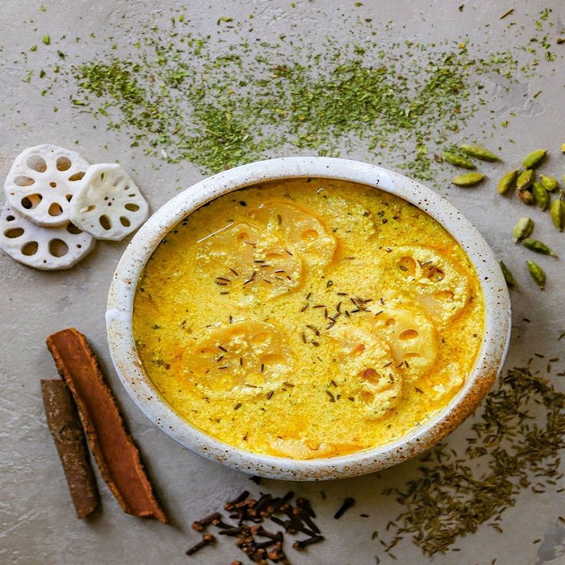 Kashmiri Nadru Yakhni with Lotus Root in Yogurt Curry