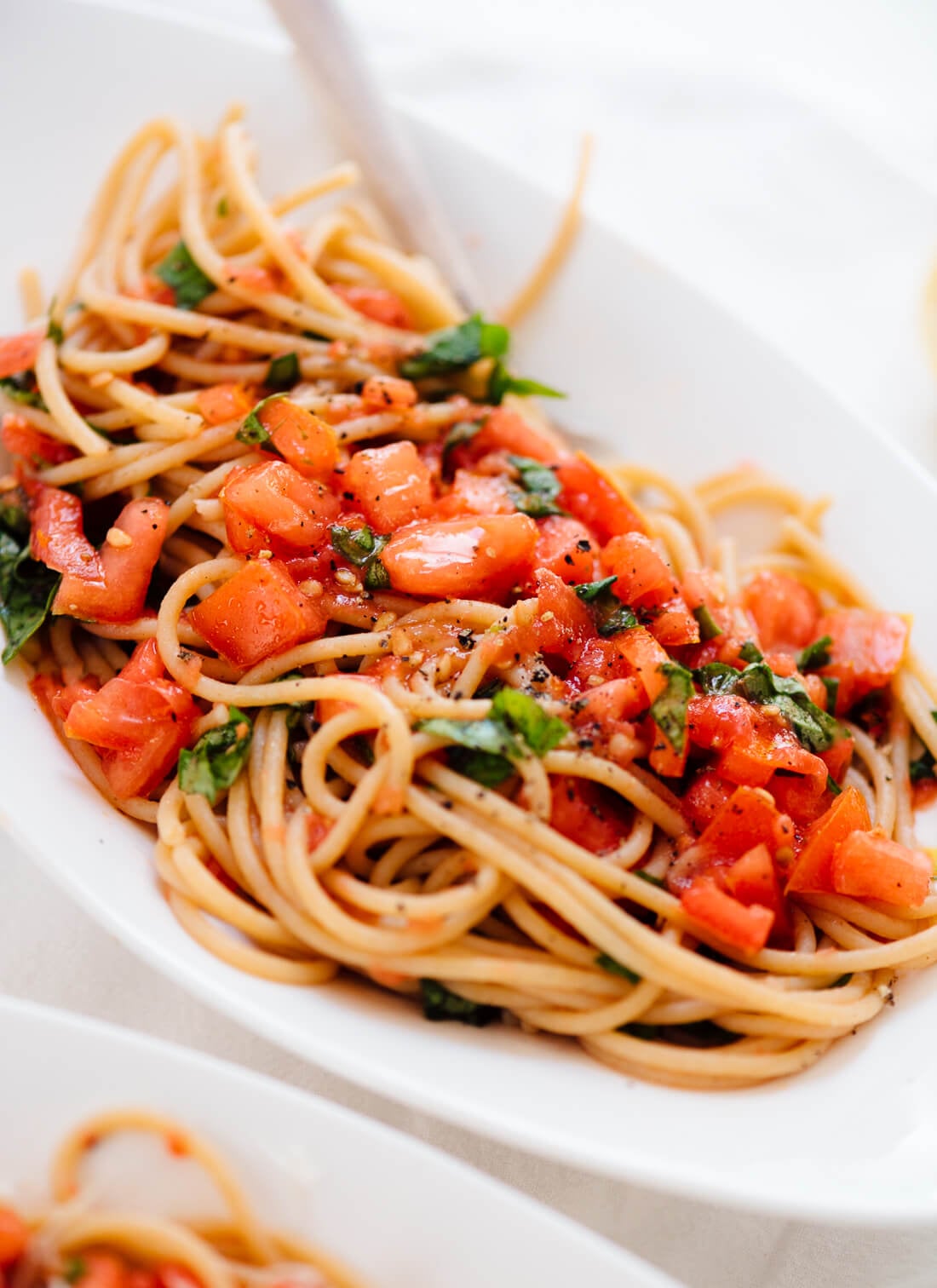 Fresh Hotel Spaghetti with Tomato Basil Sauce