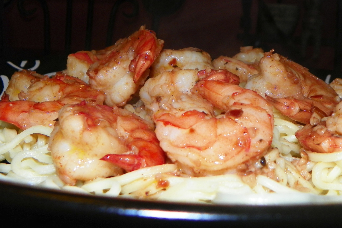 Spanish-Style Garlic Shrimp with Paprika and Lemon