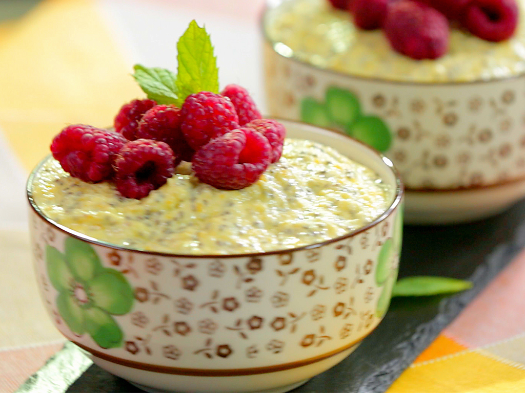 No-Bake Coconut Mango Chia Pudding