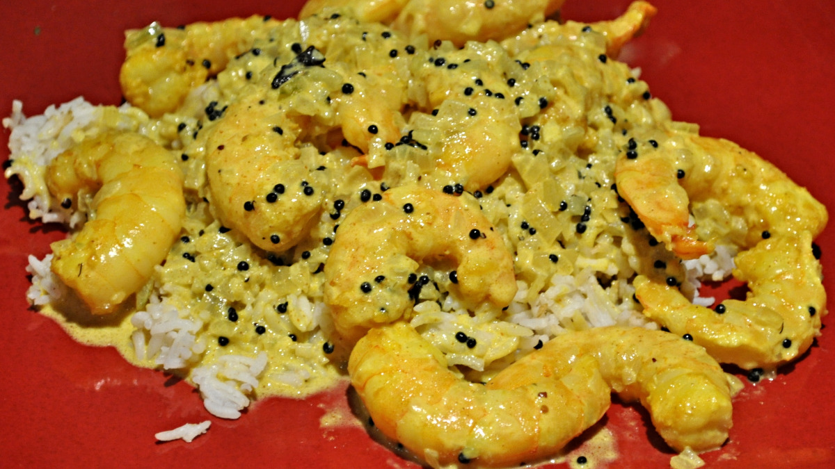 Spiced Bengali Chingri Malai Curry with Coconut Milk