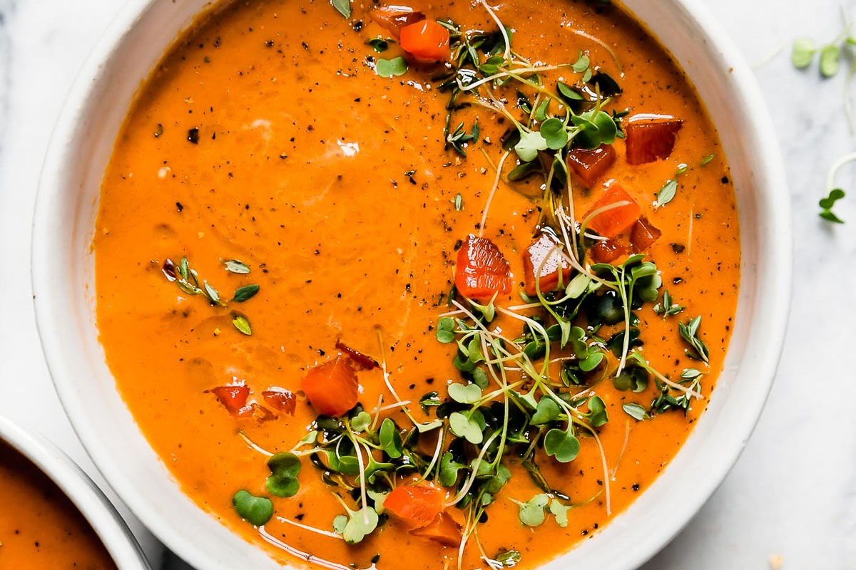 Reintroduction-Ready Red Pepper & Herb Soup