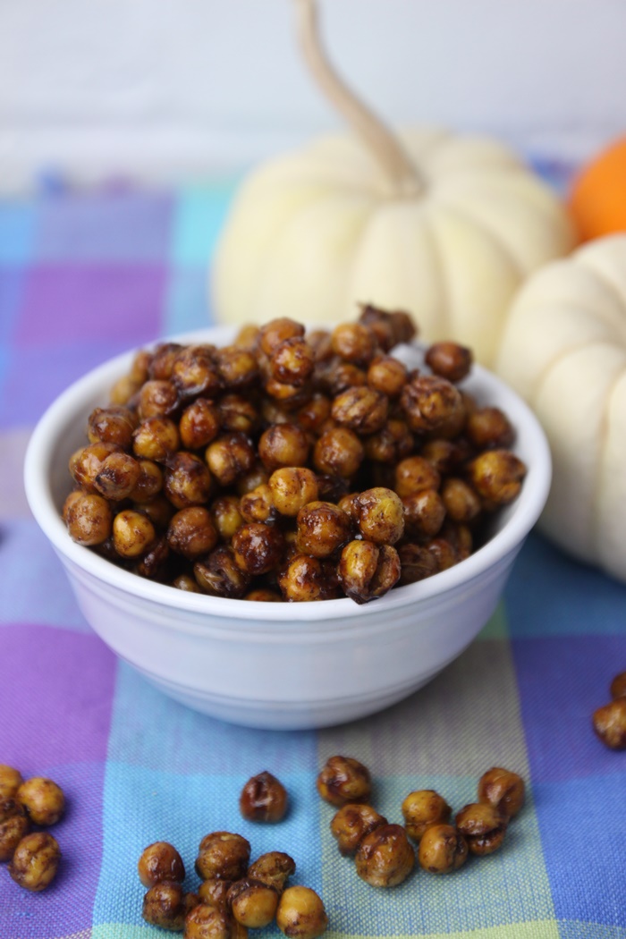 Pumpkin-Spiced Roasted Chickpeas