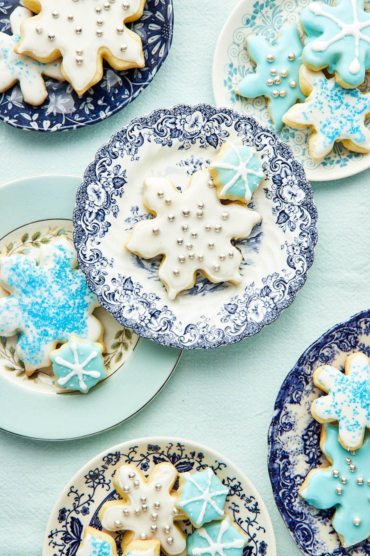 Frozen-Inspired Snowflake Sugar Cookies with Blue Glaze