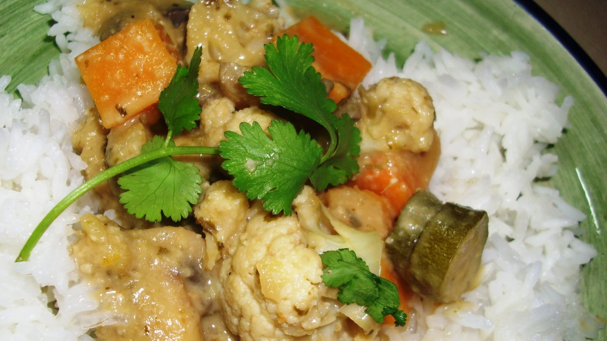 Organic Coconut Curry with Seasonal Vegetables