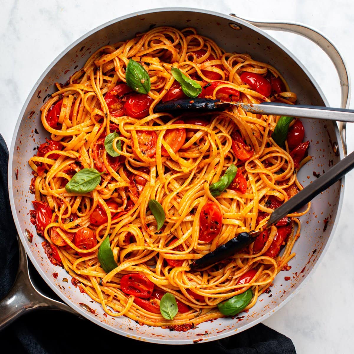 Italian-Style Spaghetti with Spicy Tomato and Basil Sauce