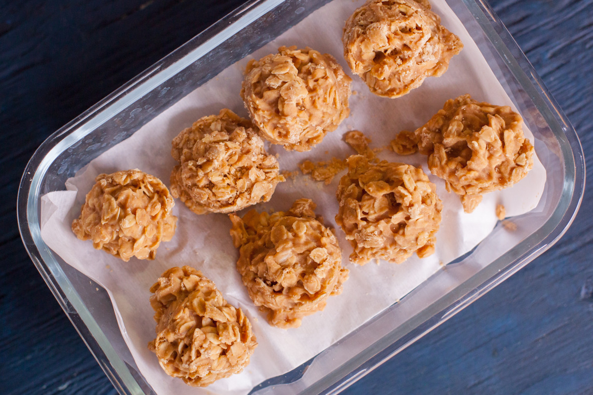 No-Bake Peanut Butter Cookies with Sugar-Free Sweetener