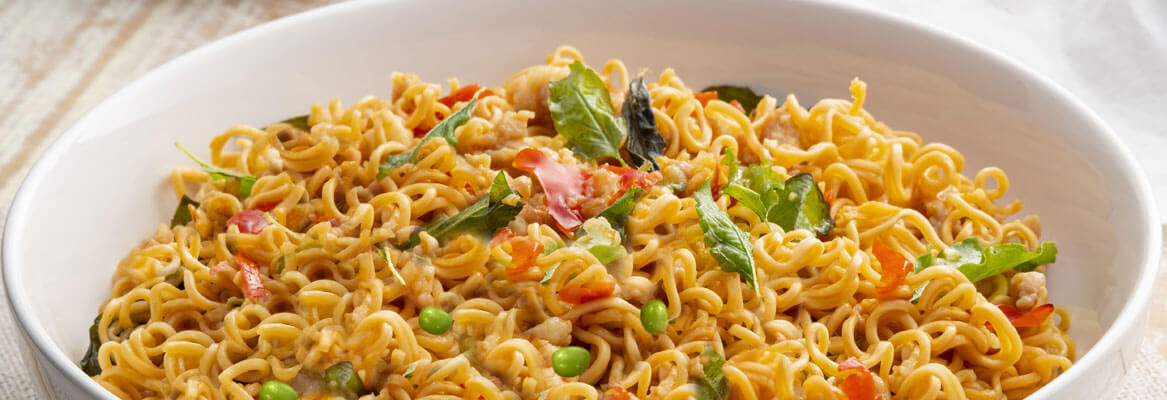 Instant Noodle Stir-Fry with Garlic and Sesame