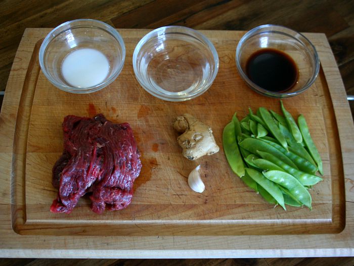 Stir-Fried Spicy Garlic Beef with Snow Peas