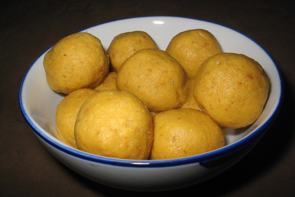 Besan Ladoo with Cardamom and Roasted Chickpea Flour
