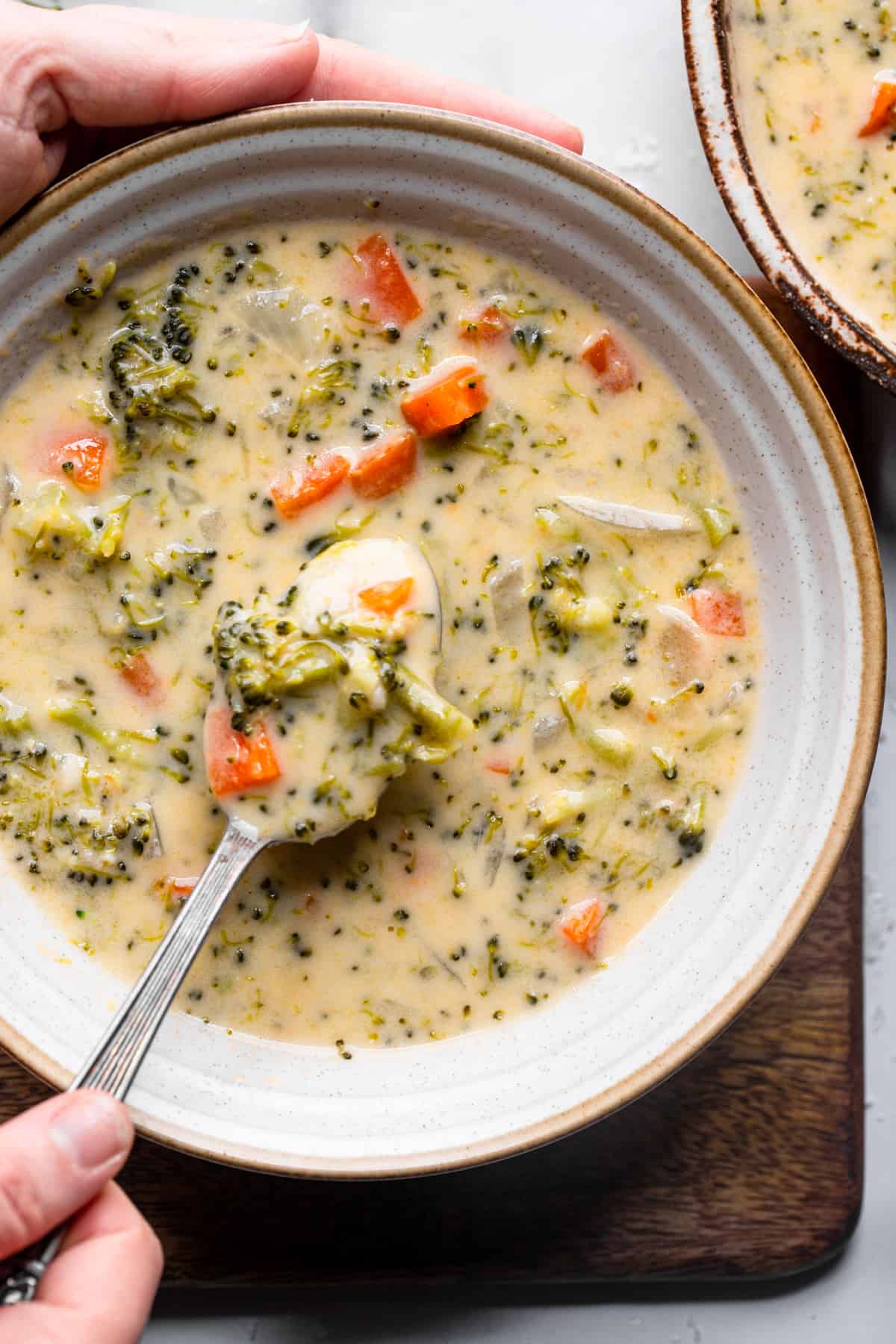 Instant Pot Broccoli and Cheddar Cheese Soup