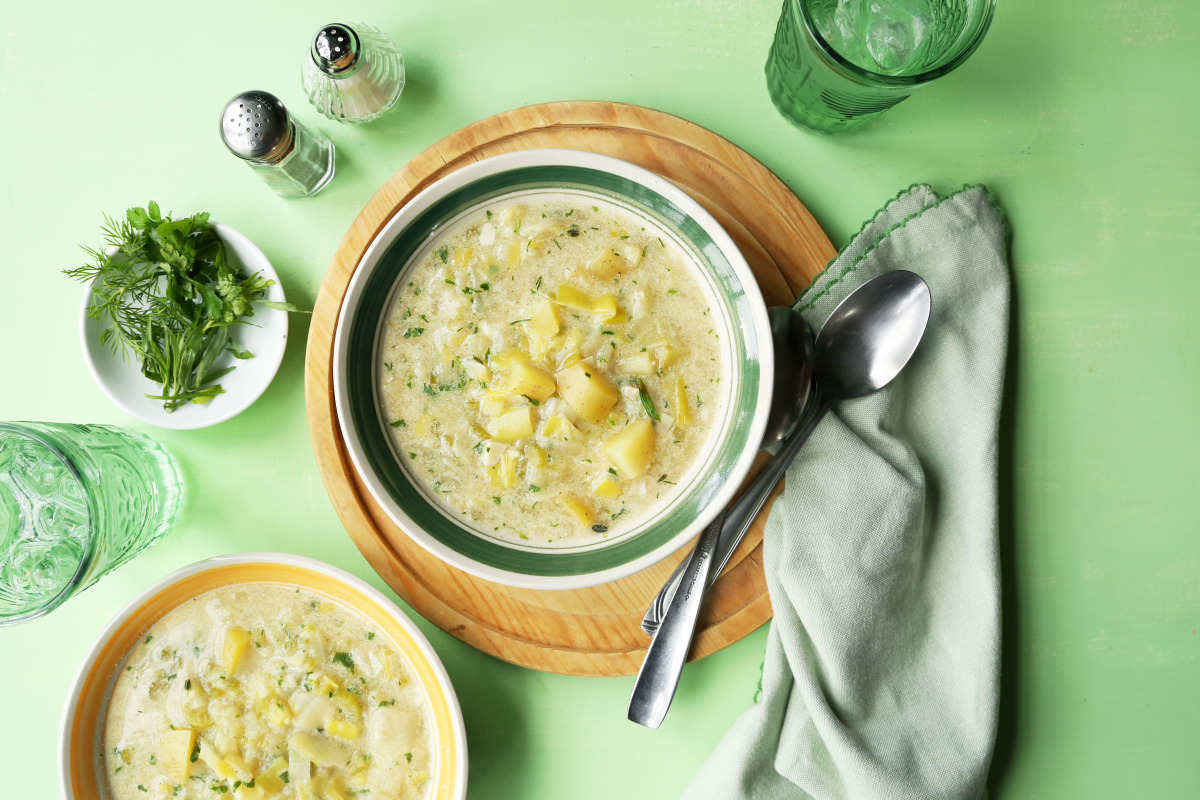 Velvety Irish Potato Leek Soup with Fresh Thyme