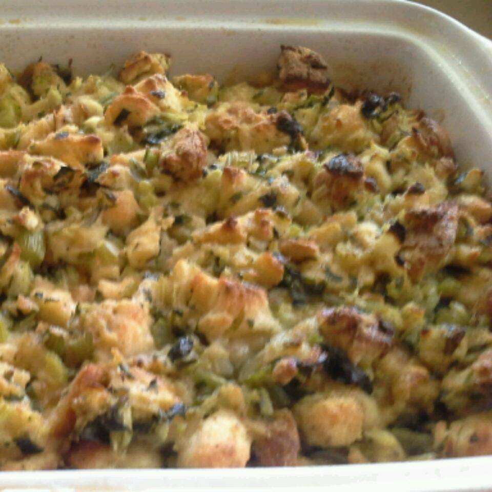 Oven-Baked Sage and Celery Bread Stuffing