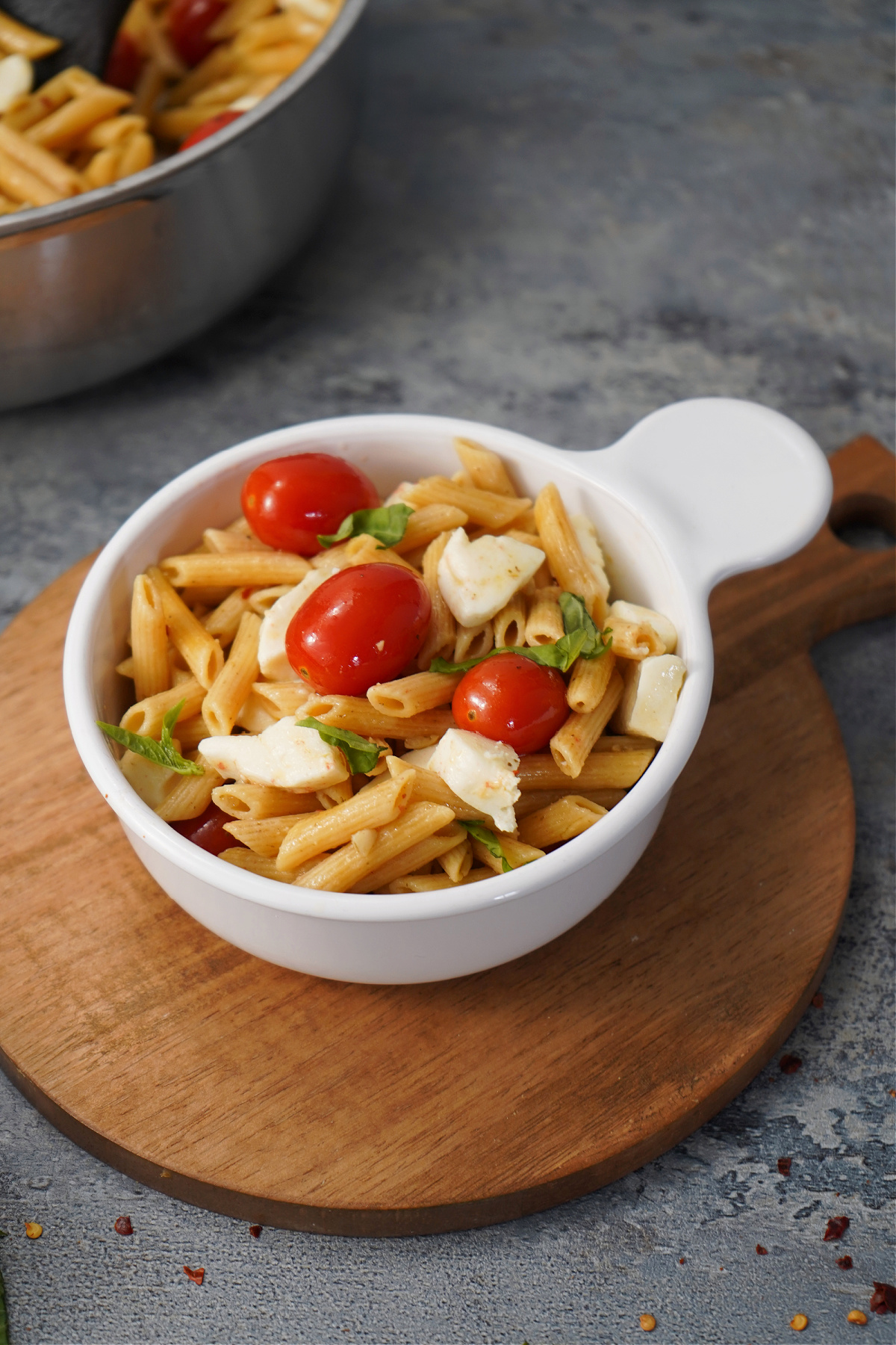 Garlic Tomato & Mozzarella Pasta