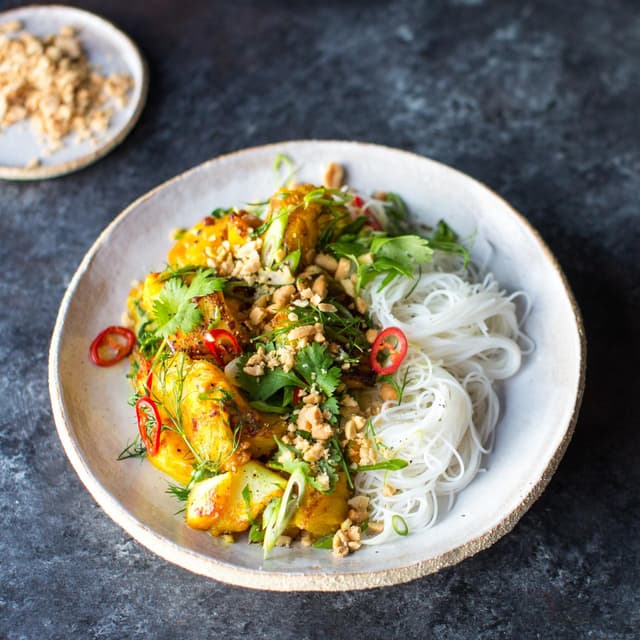 Steamed Northern Vietnamese Fish with Dill and Turmeric