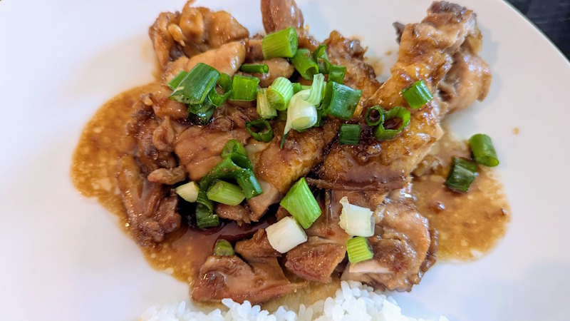 Stir-Fried Chicken with Garlic and Ginger in Soy Sauce
