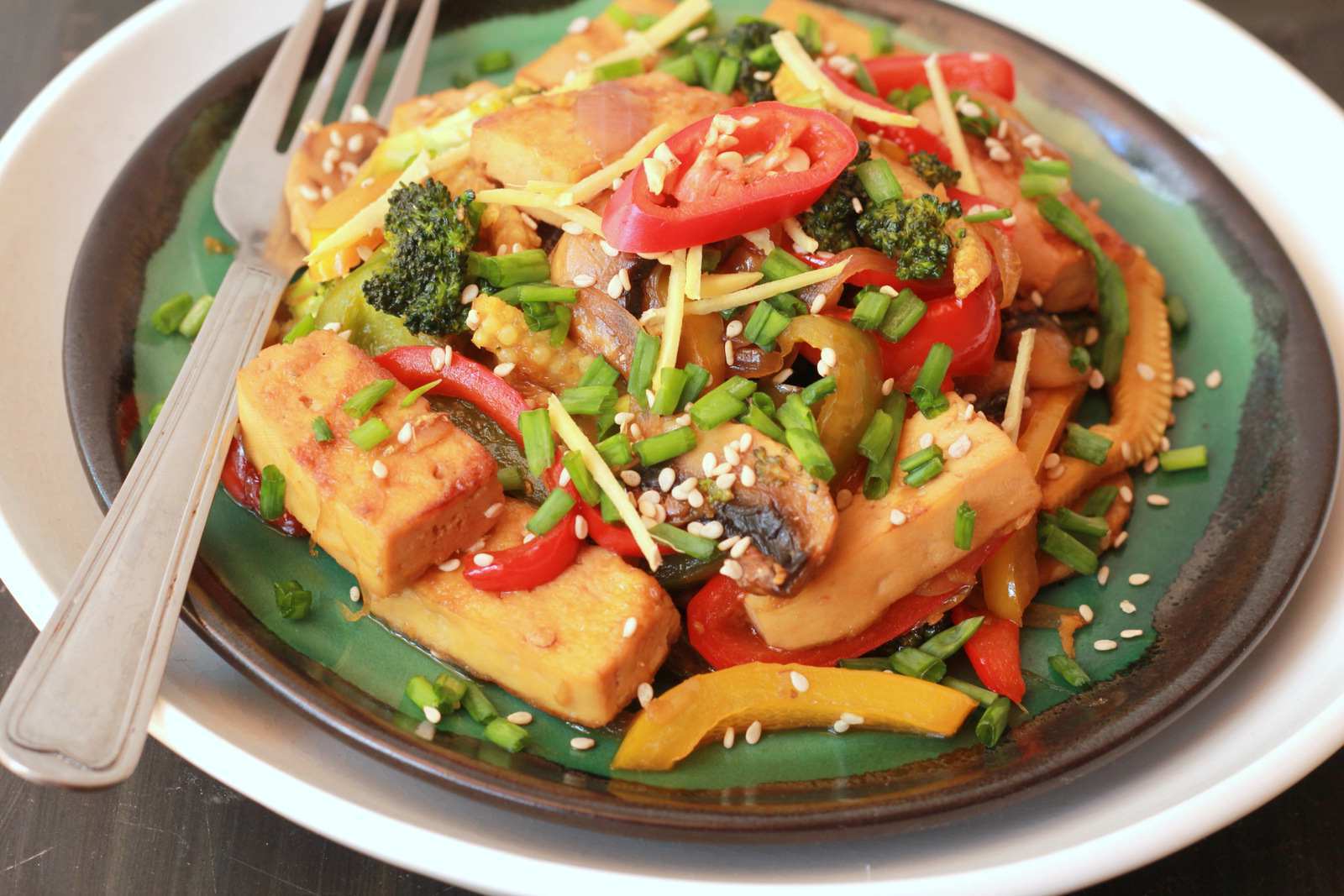 Savory Cube-Shaped Tofu Stir Fry with Ginger and Garlic
