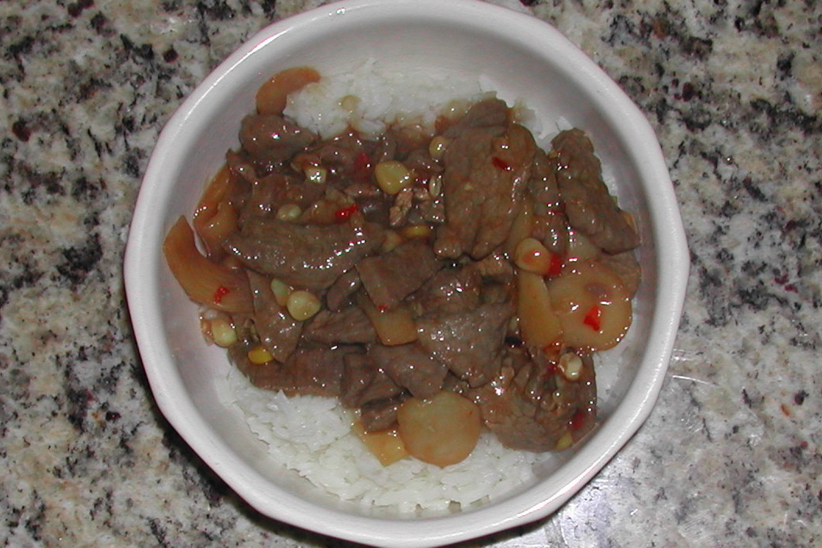 Stir-Fried Beef with Chili Garlic Sauce and Scallions
