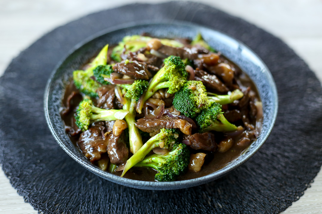 Wok-Seared Beef and Broccoli with Garlic Oyster Sauce