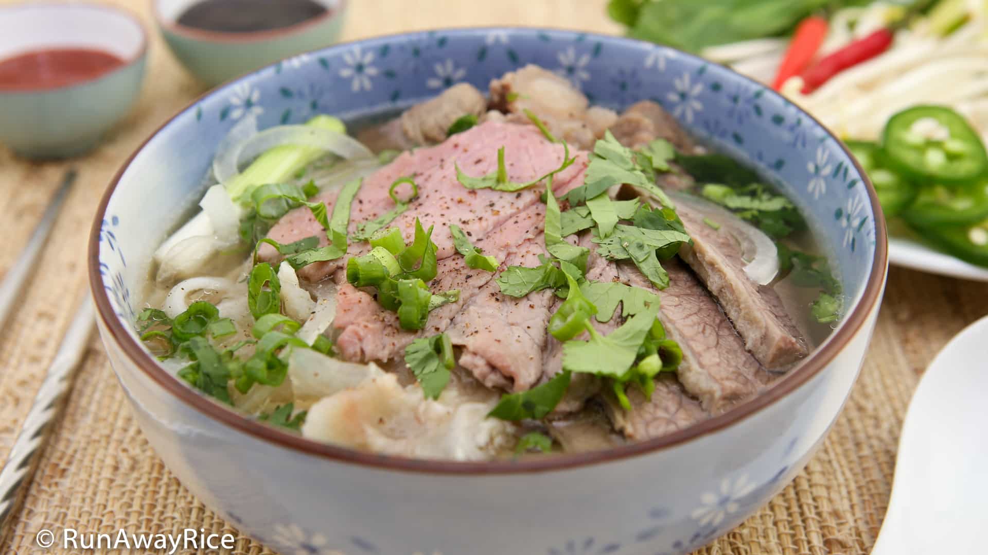 Pho Bo: Slow-Simmered Vietnamese Beef Noodle Soup