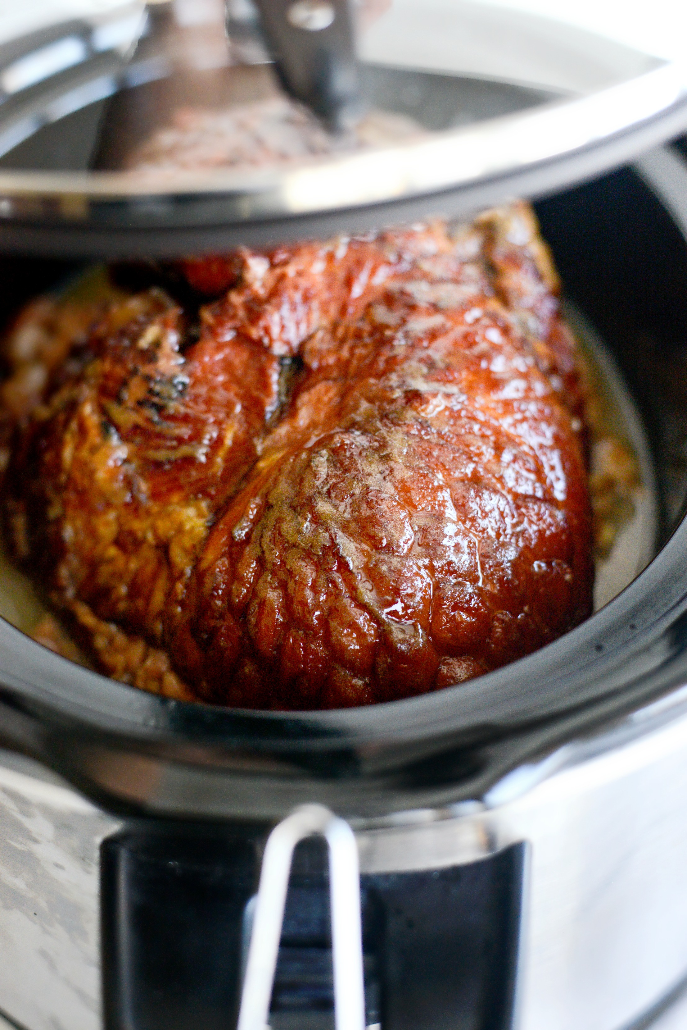Slow Cooker Maple-Glazed Ham with Brown Sugar and Cloves